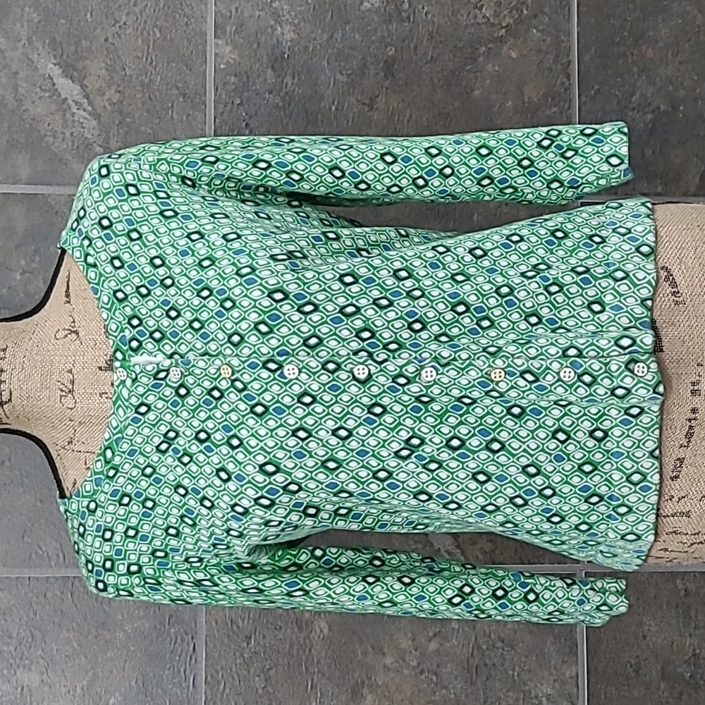 Liz & Co Button up Blouse Green Diamond Print